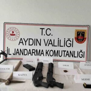 koskte ikili operasyon uyusturucu ve silahlar ele gecirildi gv6cMG1x