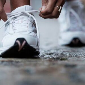 kosucu kiligindaki polis memurlari spor yapan kadinlari taciz eden erkekleri yakaladi whQvKiXs