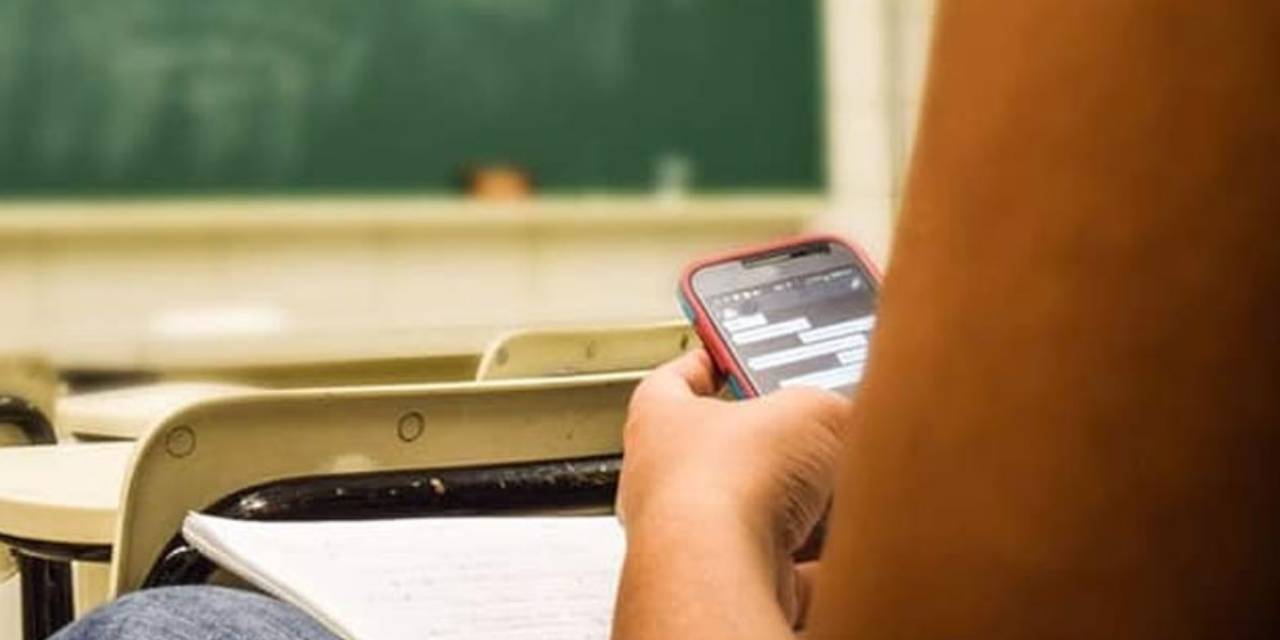 Okullarda cep telefonu yasağı geliyor