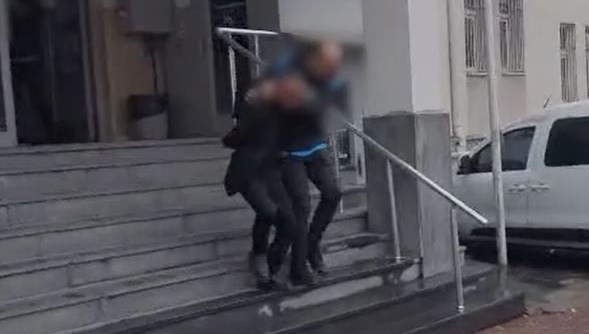 baba ogulun yaralandigi silahli saldirida 2 kisi tutuklandi RRzwmGnG.jpg