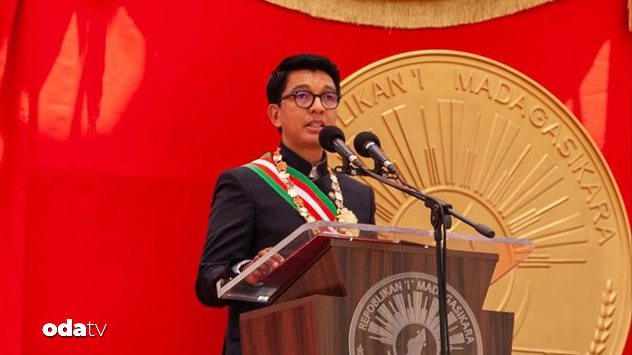 eski madagaskar cumhurbaskani vatandasliktan cikarildi rqXMgphI.jpg