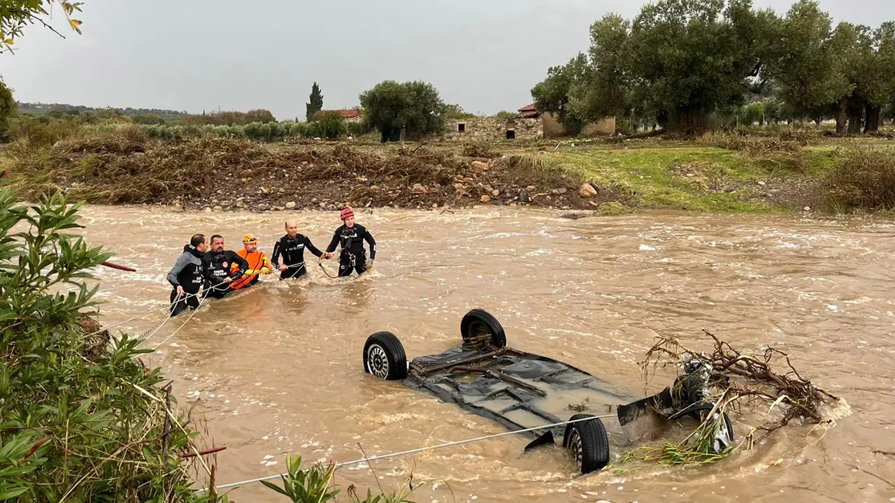 focayi sel vurdu valilikten aciklama 1 kisi kayip cP2HPZNy.jpg