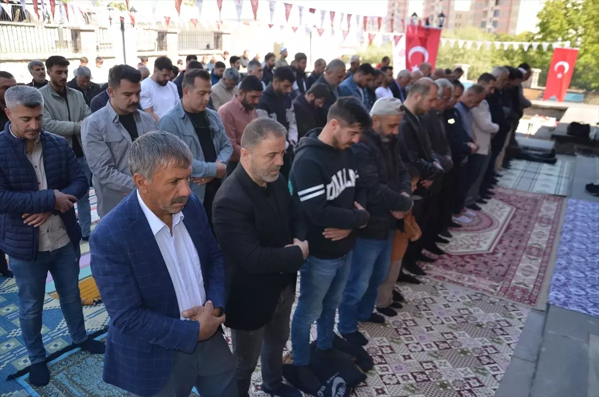 tarihi murat pasa camisi yeniden ibadete acildi fCIEiWDF.jpg