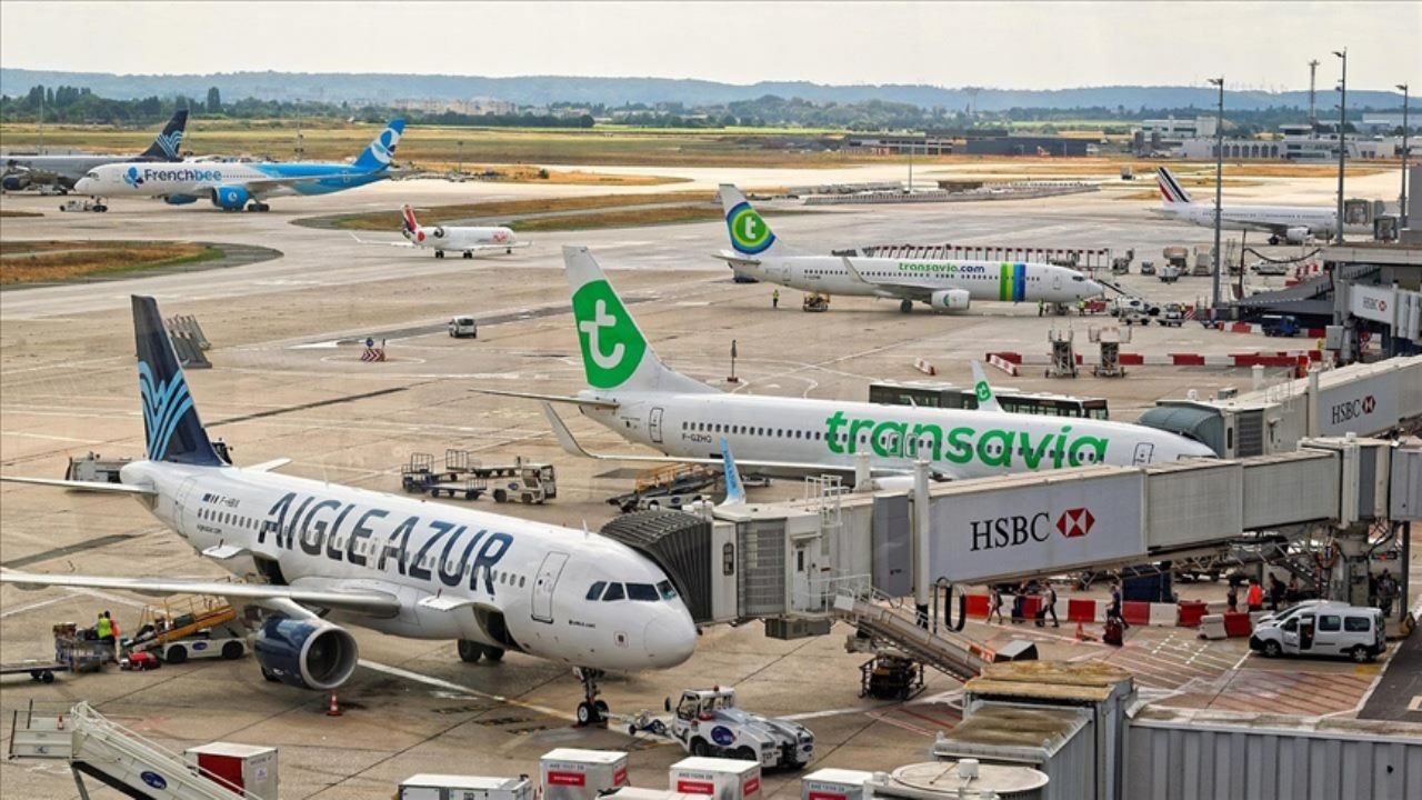 ucaklar yerde kaldi milyarlarca dolar zarar aciklamasi SGRlfLfZ.webp