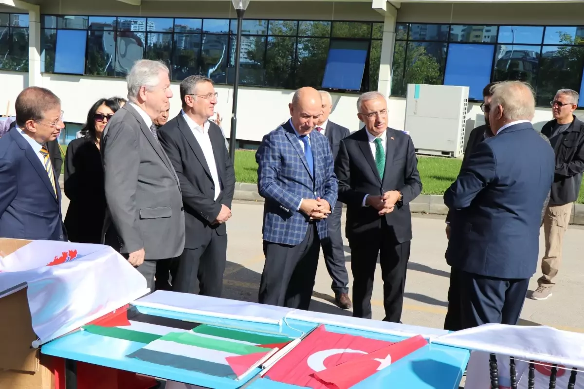 yuksek ihtisas universitesinde gazze ile dayanisma haftasi duzenlendi 7btajrXI