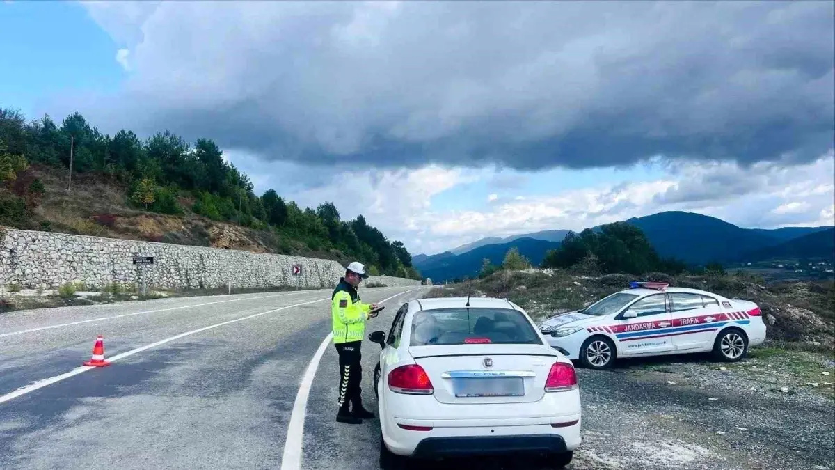 zonguldakta guvenlik operasyonlari cok sayida gozalti ve uyusturucu ele gecirildi IC9AJ7Qb.jpg