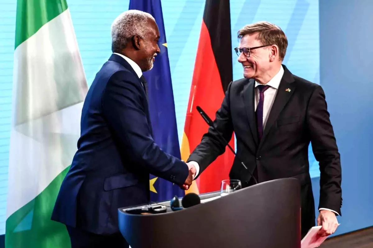 almanyada suriyelilerin geri gonderilmesi tartismasi 16MCX8ON.jpg