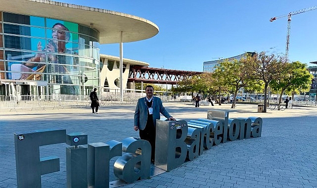 baskan demirden barcelonadaki fuarda smart torbali mesaisi ukfs6ng7.jpg